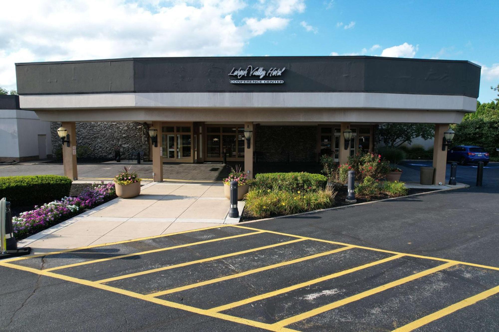 Surestay Plus Hotel By Best Western Lehigh Valley Bethlehem Exterior photo